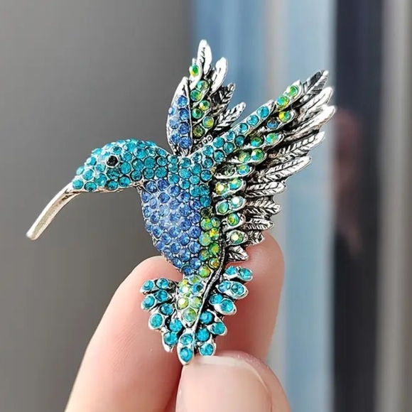 NEW‎ Sparkling Blue Hummingbird Brooch Pin - Picture 1 of 5